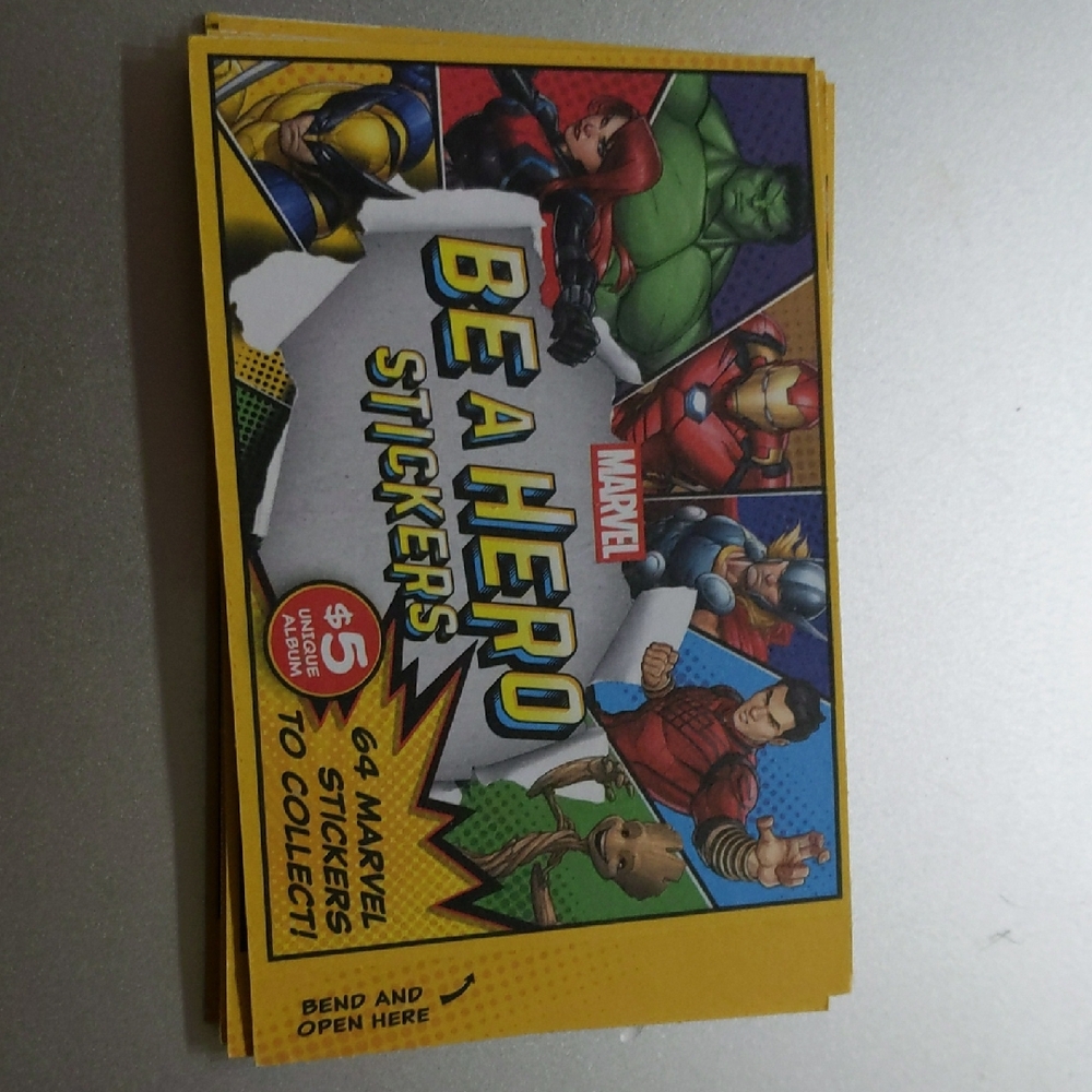 Marvel Trading Cards - Yellow and Red
